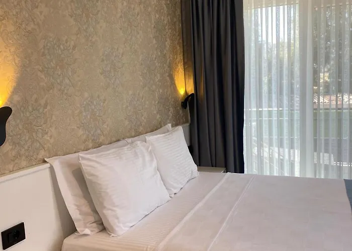 çağdaş Otel Ciftlikkoyu